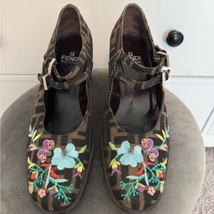 Fendi Women's Floral Embroidered Flats - Black and Brown